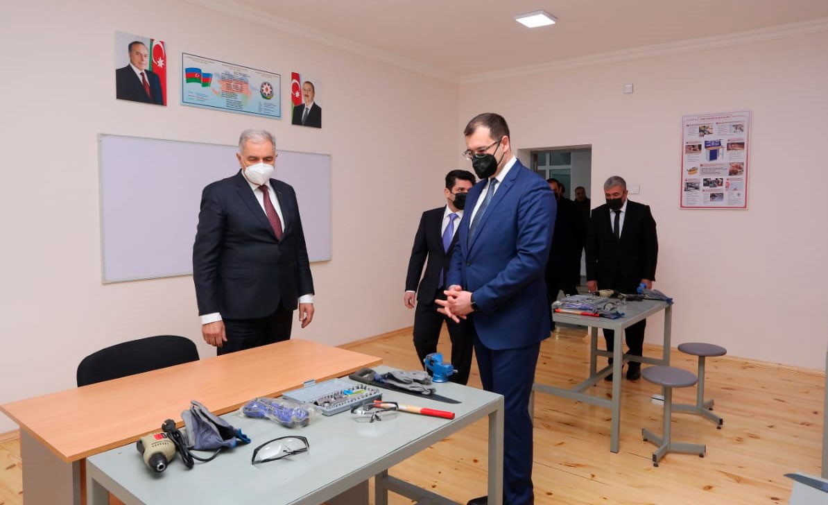 Gəncə və Samuxda məktəb açılışları